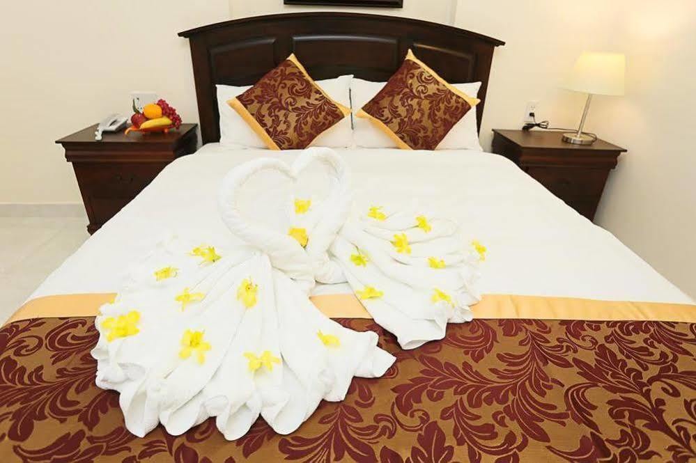 Golden Hotel